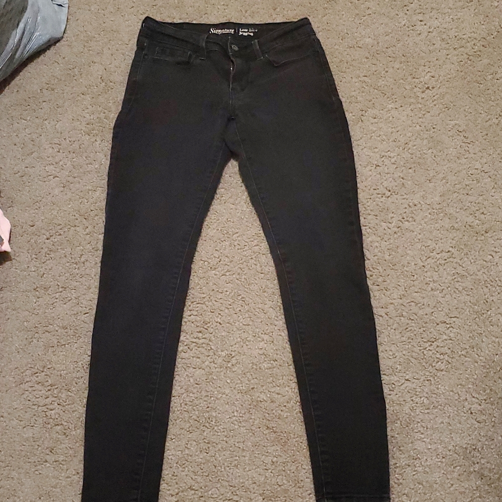 Black Levis